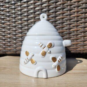 White Ceramic Bee Honey Pot With Lid Beehive Decor Honeybee Honeypot Kitchen Dec